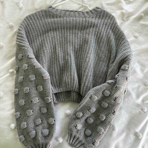 Boutique Brand Bubble Sleeve Sweater - Picture 1 of 3